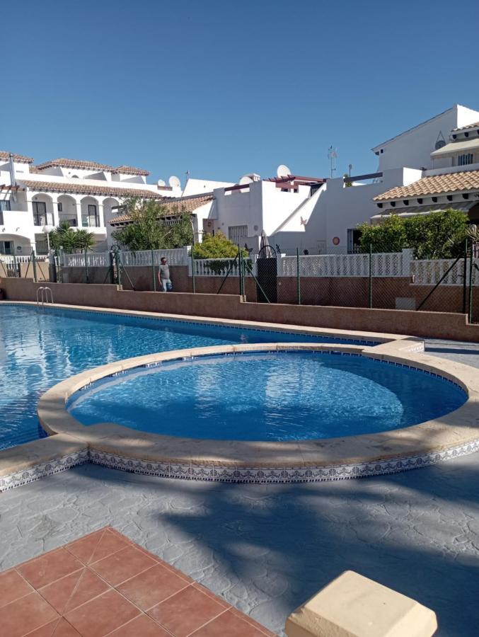 Spectacular Apartment In Punta Prima Аликанте Екстериор снимка